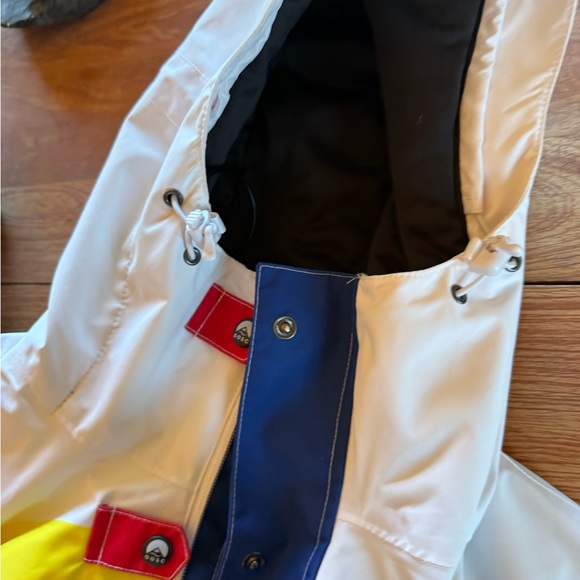 Women's Belted White Retro Rainbow Stripe Ski and Snow Suit XS - OOSC - Picture 12 of 13